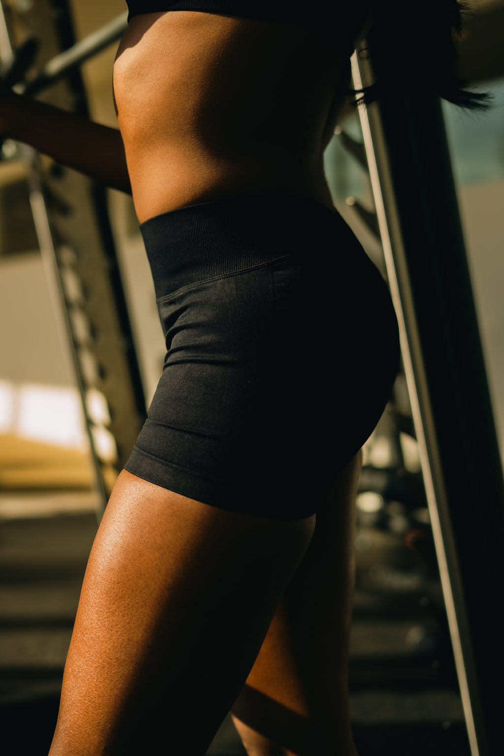 SCULPT SHORT
